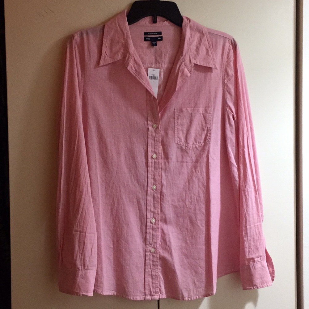 Gap boyfriend fit button down shirt, size L